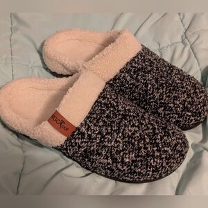 ERGOfoot Orthopedic Slippers with Arch Support, Slip-On 11 Women/10 Men